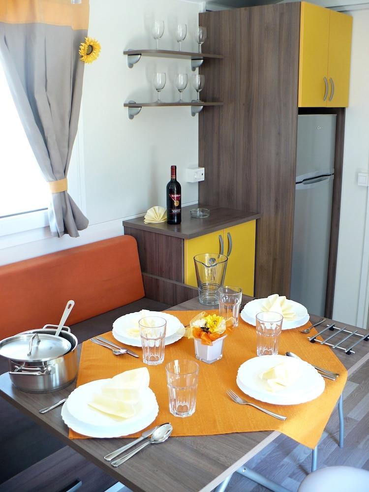 Victoria Mobilehome In Centro Vacanze San Francesco Duna Verde Exteriör bild