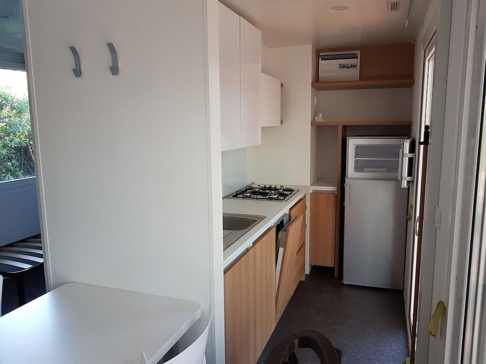 Victoria Mobilehome In Centro Vacanze San Francesco Duna Verde Exteriör bild